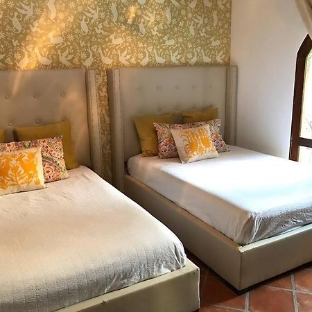 サン・ミゲル・デ・アジェンデ Casa Corazon Centro San Miguel Allendeヴィラ エクステリア 写真