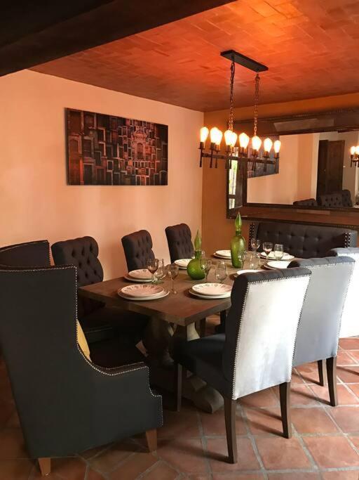 サン・ミゲル・デ・アジェンデ Casa Corazon Centro San Miguel Allendeヴィラ エクステリア 写真