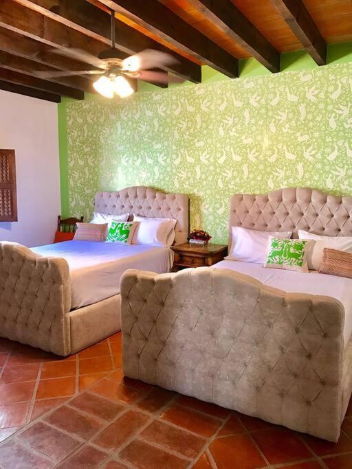 サン・ミゲル・デ・アジェンデ Casa Corazon Centro San Miguel Allendeヴィラ エクステリア 写真